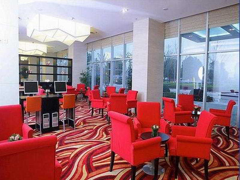 Holiday Inn Express Meilong Shanghai Restoran gambar