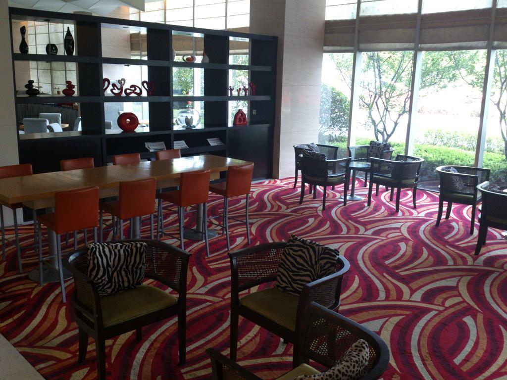 Holiday Inn Express Meilong Shanghai Luaran gambar